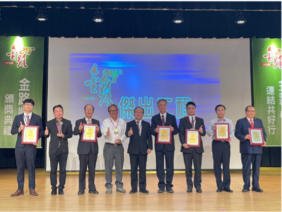 EMS111級同學陳佑任負責專案榮獲金路獎傑出工程第三名